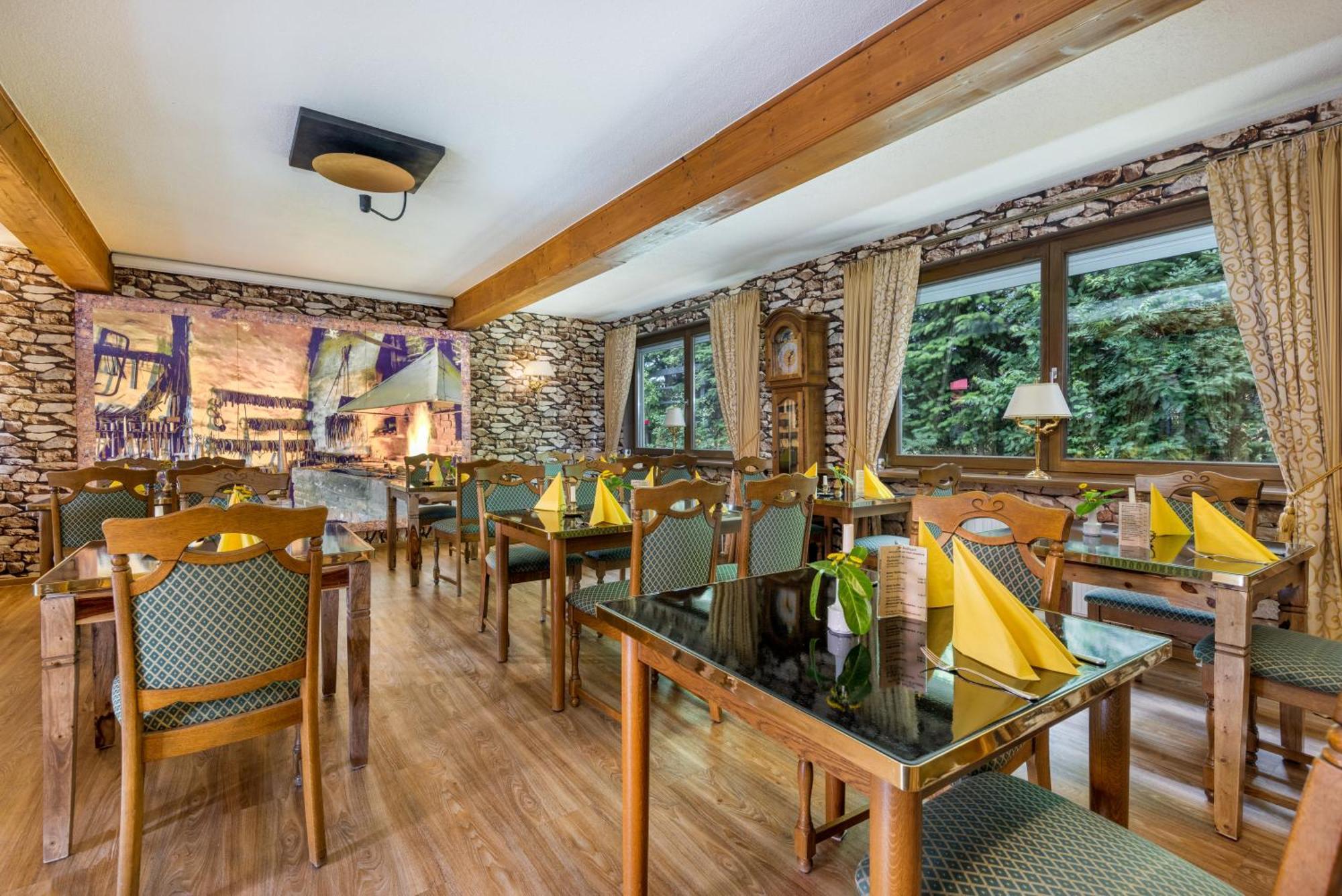 Göhren-Lebbin Landhotel Zur Schmiede מראה חיצוני תמונה